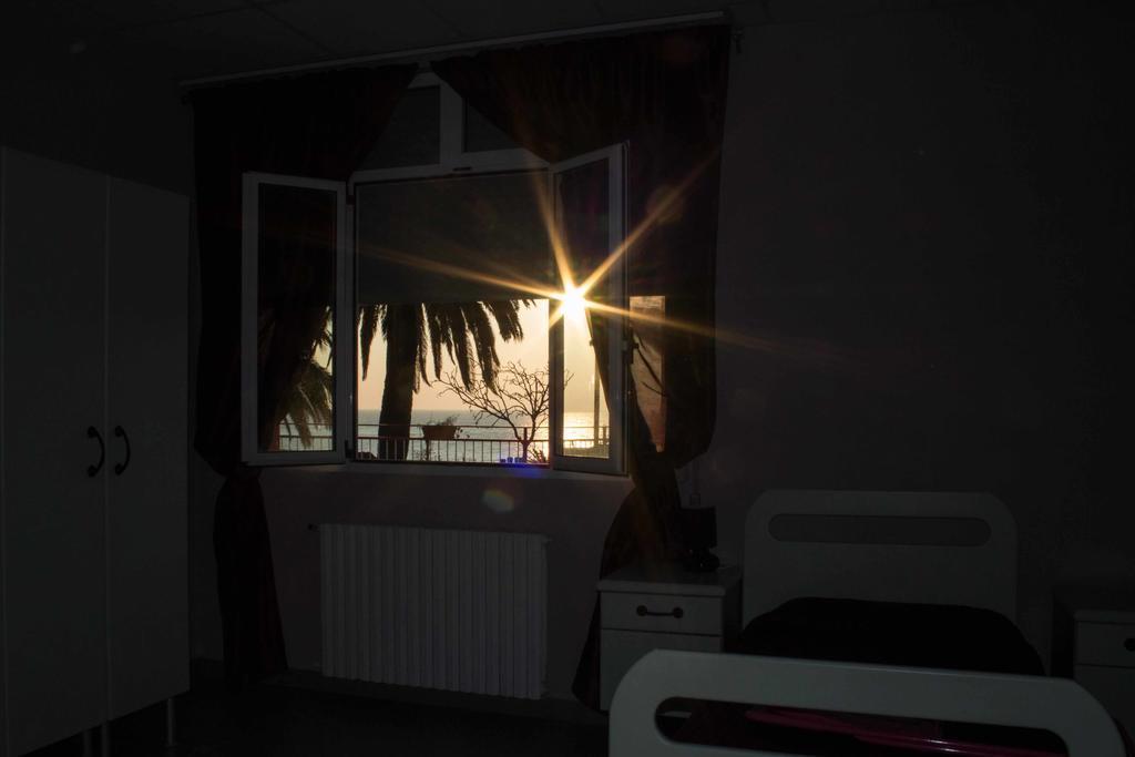 Casa Per Ferie Raggio Di Sole Bed and Breakfast Ceriale Værelse billede