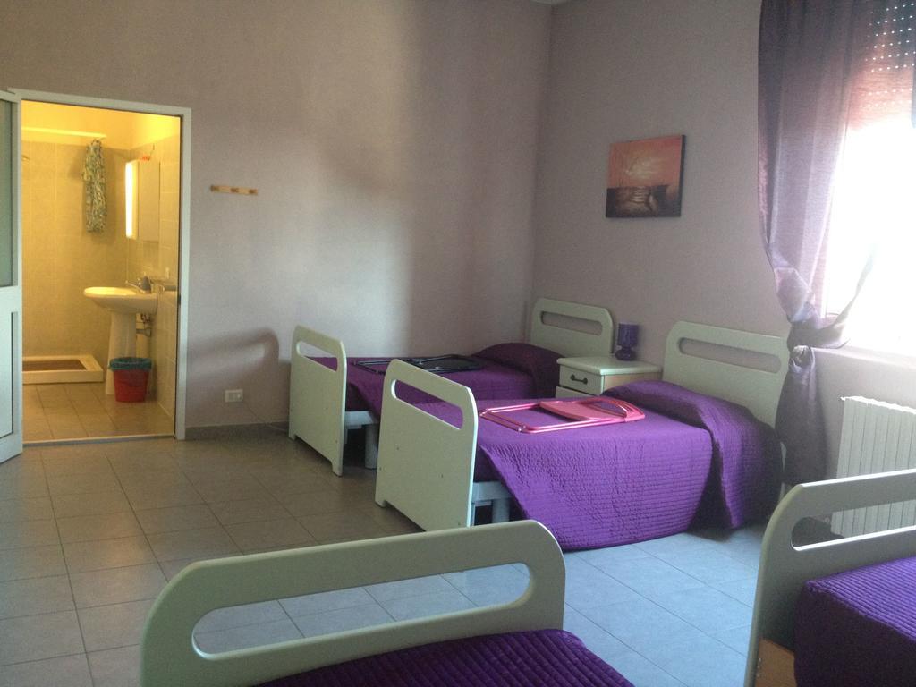 Casa Per Ferie Raggio Di Sole Bed and Breakfast Ceriale Værelse billede